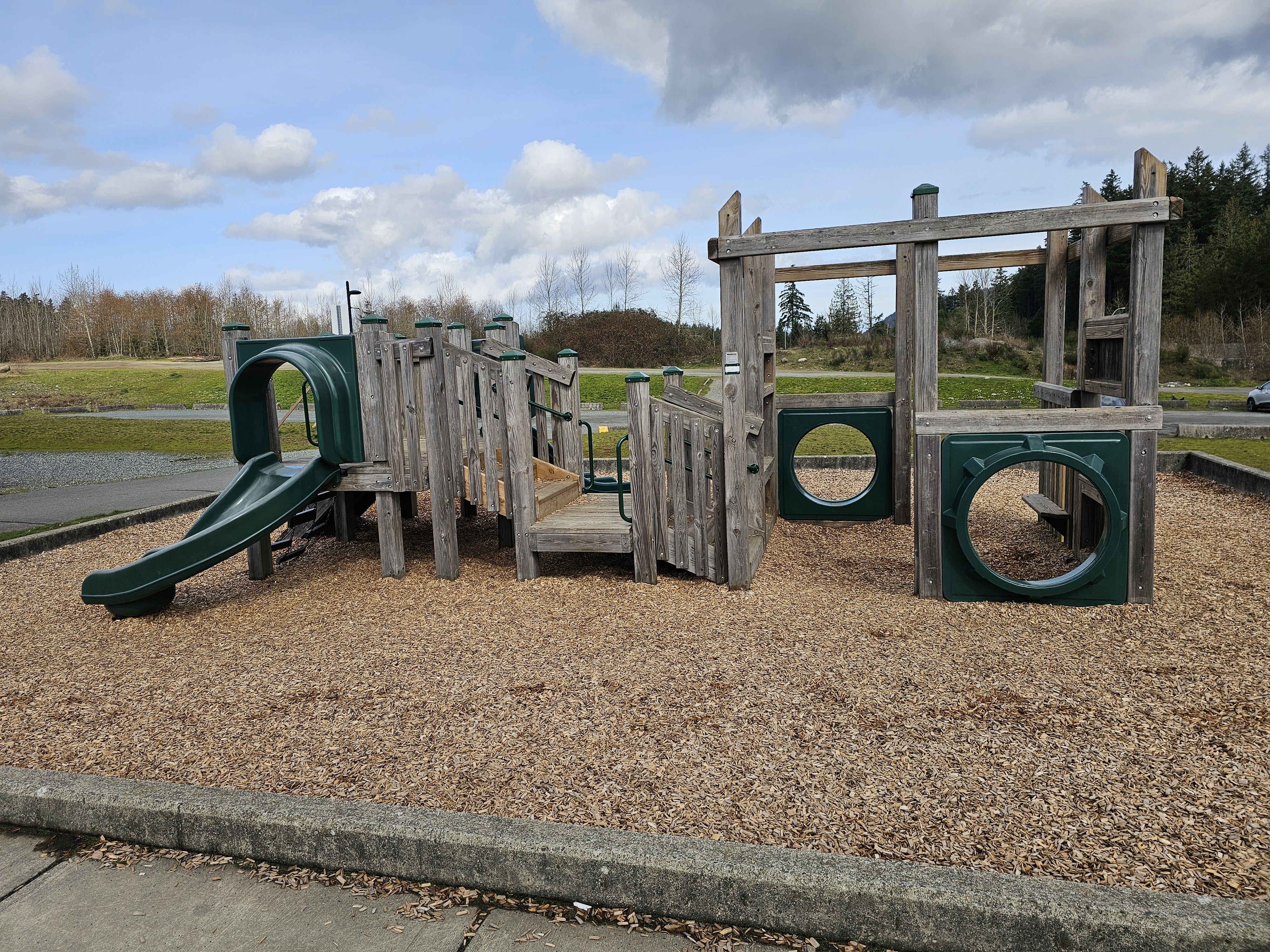 Outdoor fitness equipment